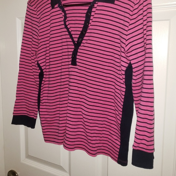 Ladies top - Picture 2 of 4